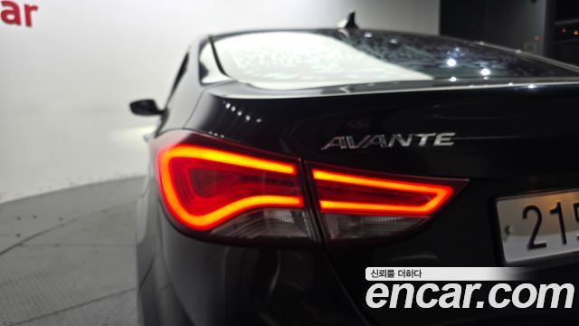 Hyundai Avante 1.6 VGT Premium Standard 2014 — фото 23