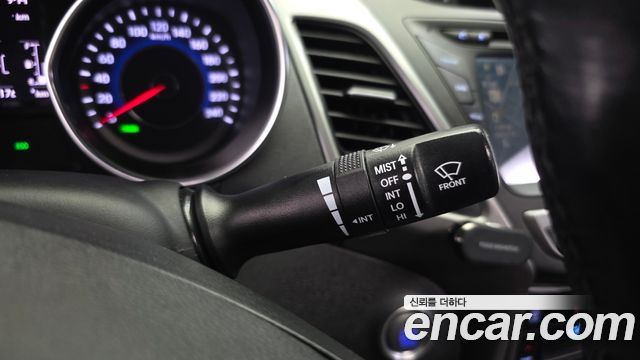 Hyundai Avante 1.6 VGT Premium Standard 2014 — фото 32