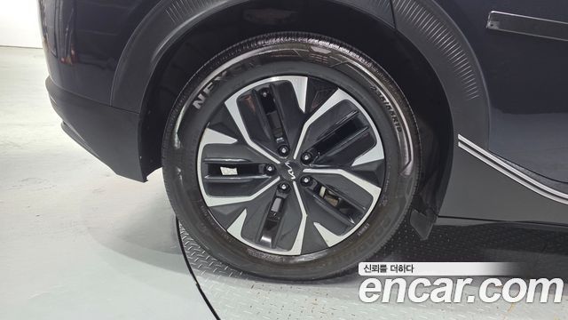 Kia EV6 Standard 4WD Air 2022 — фото 5