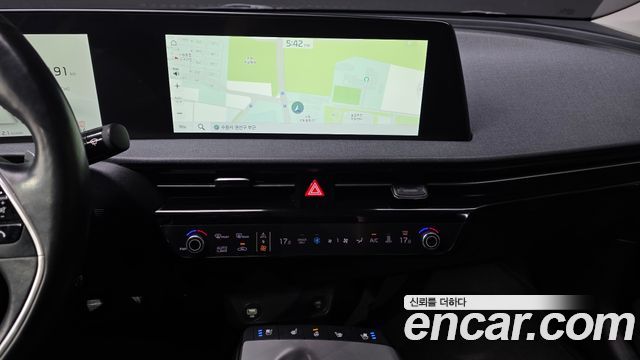 Kia EV6 Standard 4WD Air 2022 — фото 13