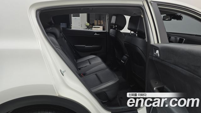 Kia Sportage The Bold Diesel 1.6 2WD Trendy 2022 — фото 11
