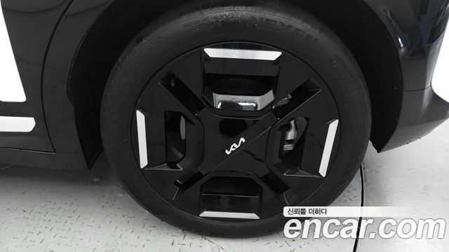 Kia EV3 Long Range 2WD GT Line 2025 — фото 22