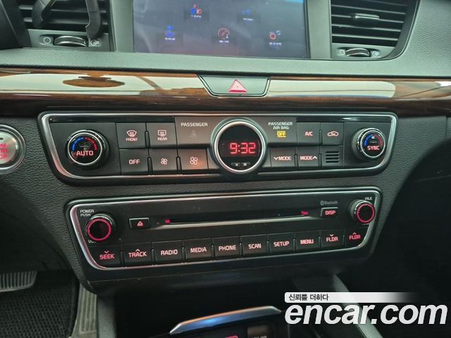 Kia K7 3.0 LPI Luxury (Rental Car) 2016 — фото 10