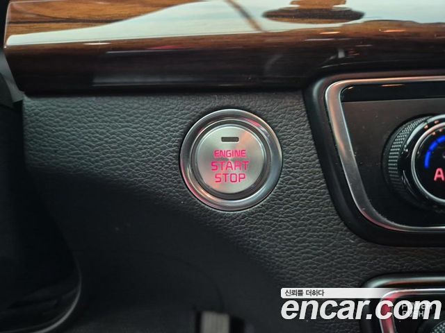 Kia K7 3.0 LPI Luxury (Rental Car) 2016 — фото 19