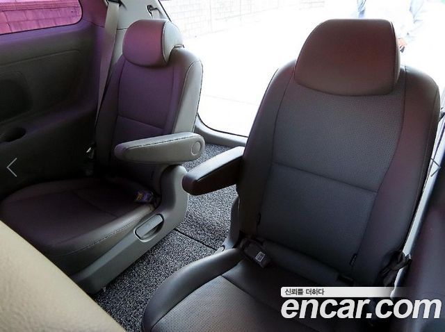 Kia Carnival 9-Seater Luxury 2019 — фото 7