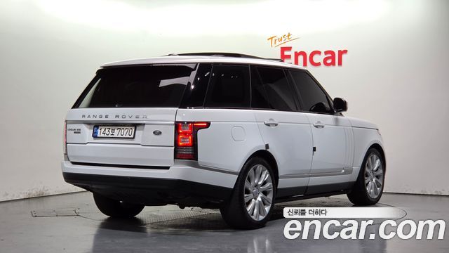 Land Rover Range Rover (IV) 4.4 SDV8 Vogue SE DIESEL 2016 — фото 2