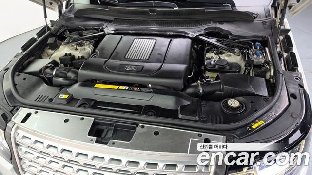 Land Rover Range Rover (IV) 4.4 SDV8 Vogue SE DIESEL 2016 — фото 6
