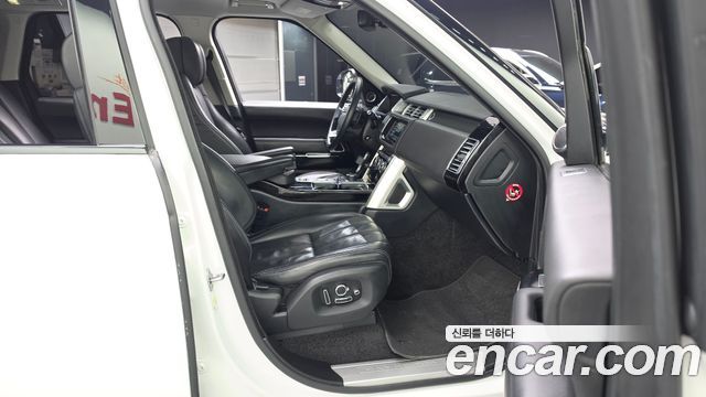 Land Rover Range Rover (IV) 4.4 SDV8 Vogue SE DIESEL 2016 — фото 11