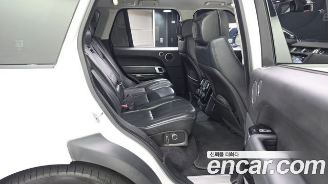 Land Rover Range Rover (IV) 4.4 SDV8 Vogue SE DIESEL 2016 — фото 12