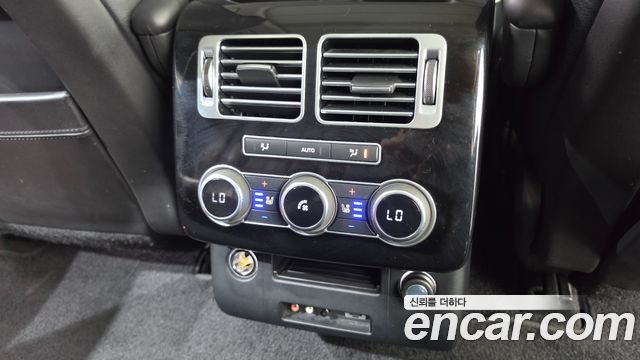 Land Rover Range Rover (IV) 4.4 SDV8 Vogue SE DIESEL 2016 — фото 16