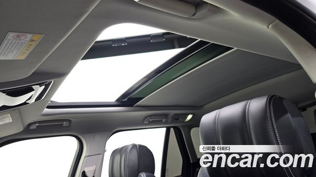 Land Rover Range Rover (IV) 4.4 SDV8 Vogue SE DIESEL 2016 — фото 19