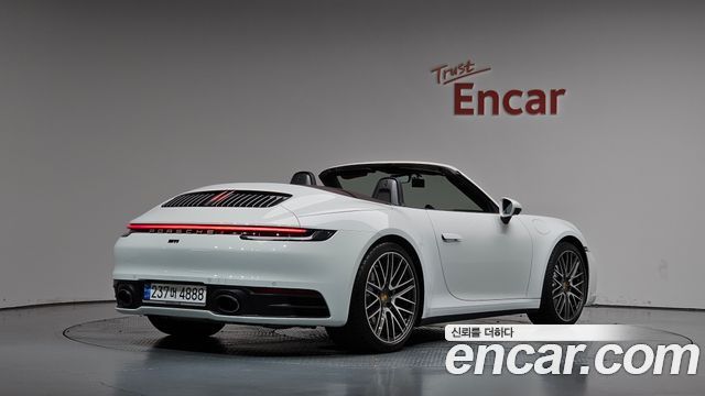 Porsche 911 (992) Carrera 4 Cabriolet 2024 — фото 2
