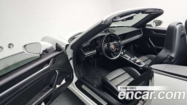 Porsche 911 (992) Carrera 4 Cabriolet 2024 — фото 10