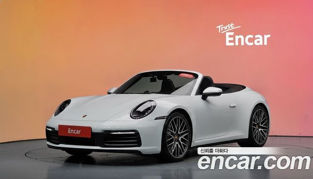 Porsche 911 (992) Carrera 4 Cabriolet