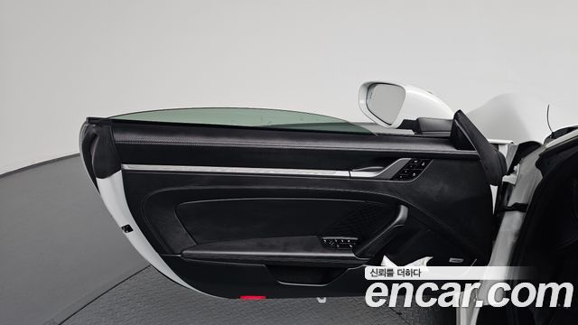 Porsche 911 (992) Carrera 4 Cabriolet 2024 — фото 24