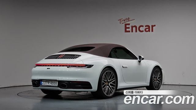 Porsche 911 (992) Carrera 4 Cabriolet 2024 — фото 36
