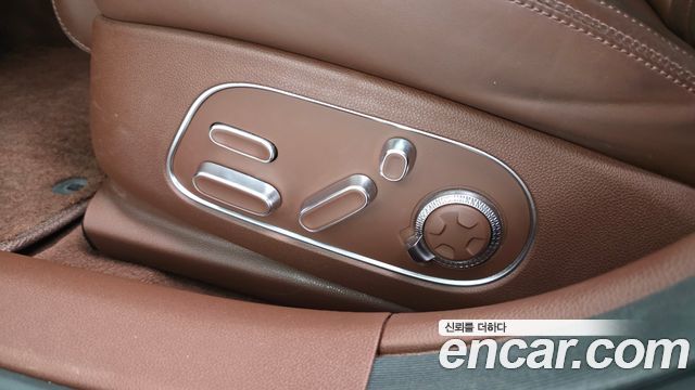 Genesis G90 (RS4) Gasoline 3.5 Turbo e-S/C AWD LWB 2022 — фото 35