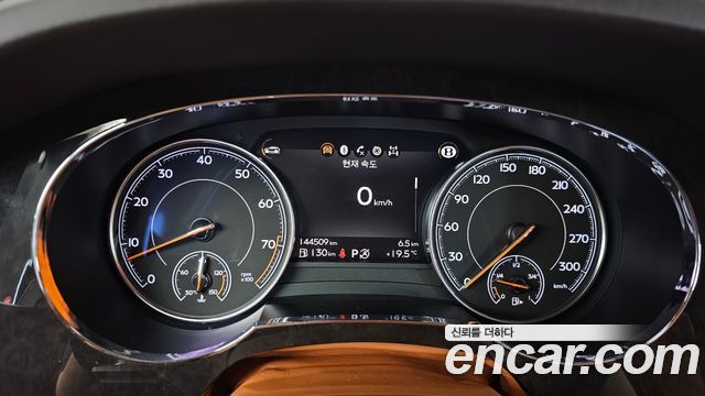 Bentley Bentayga 4.0 V8 2019 — фото 8