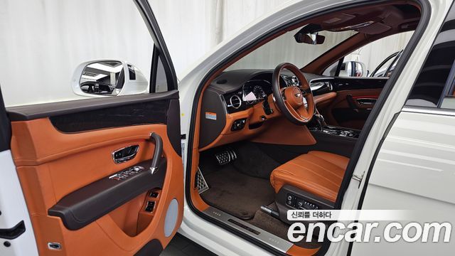Bentley Bentayga 4.0 V8 2019 — фото 10
