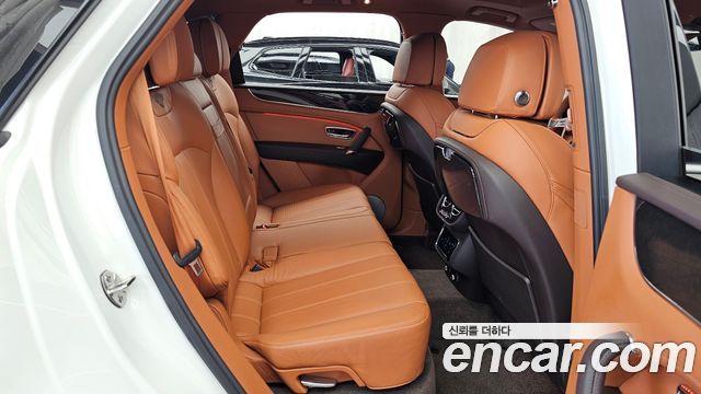 Bentley Bentayga 4.0 V8 2019 — фото 12