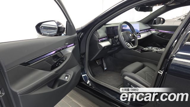 BMW 5 Series (G60) 523d M Sport 2026 — фото 10