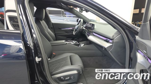 BMW 5 Series (G60) 523d M Sport 2026 — фото 11