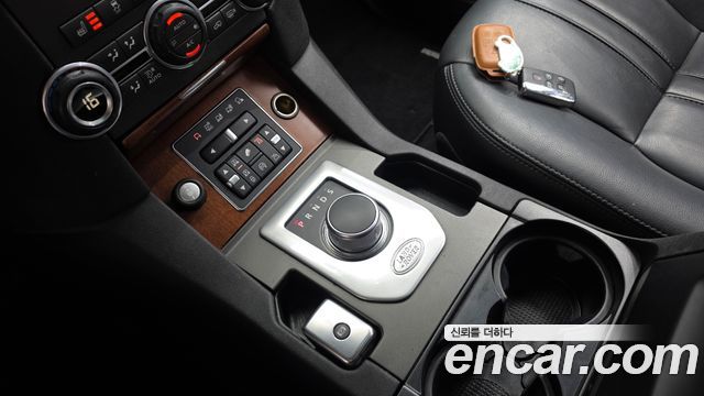 Land Rover Discovery 4 3.0 SDV6 HSE 2015 — фото 9