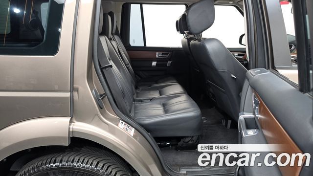 Land Rover Discovery 4 3.0 SDV6 HSE 2015 — фото 11