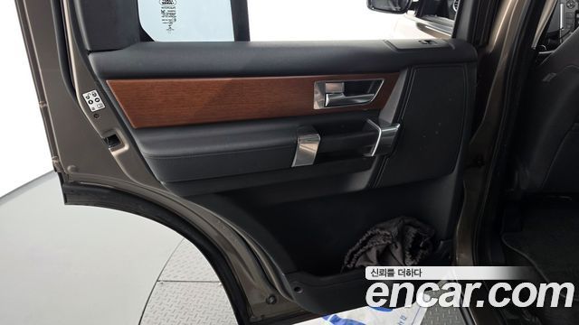 Land Rover Discovery 4 3.0 SDV6 HSE 2015 — фото 25