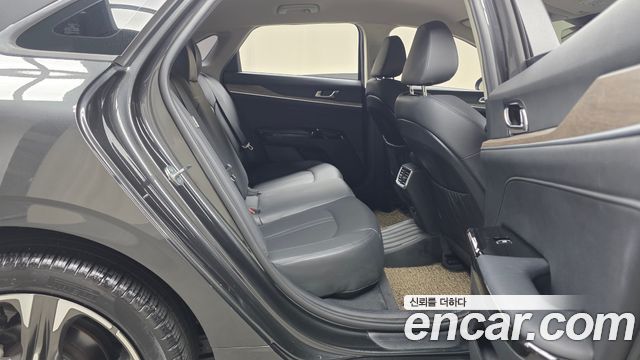 Kia K5 (III) 2.0 Noblesse 2022 — фото 11