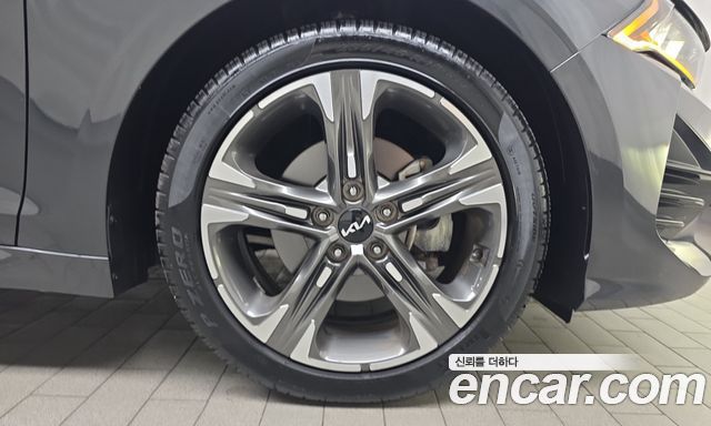 Kia K5 (III) 2.0 Noblesse 2022 — фото 21