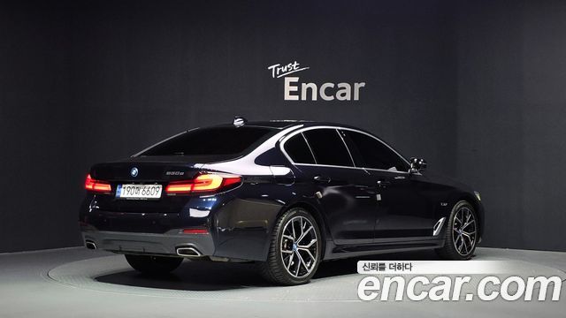 BMW 5 Series (G30) 530e M Sport 2022 — фото 2