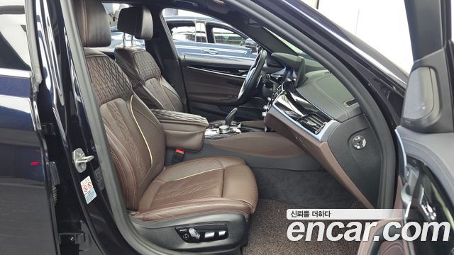 BMW 5 Series (G30) 530e M Sport 2022 — фото 11