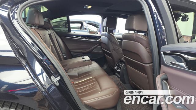 BMW 5 Series (G30) 530e M Sport 2022 — фото 12