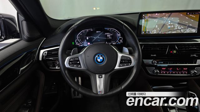 BMW 5 Series (G30) 530e M Sport 2022 — фото 13