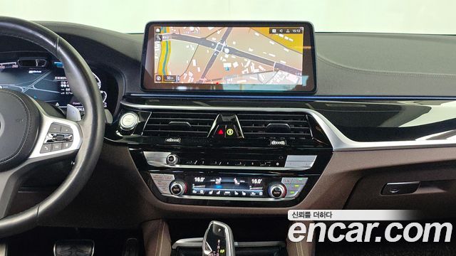 BMW 5 Series (G30) 530e M Sport 2022 — фото 14