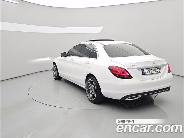 Mercedes-Benz C-Class (W205) C220 d Avantgarde 2019 — фото 4
