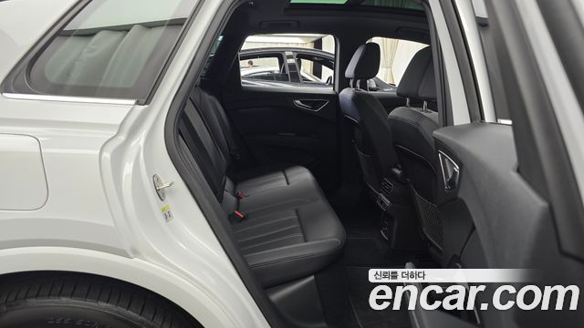 Audi Q4 e-tron (F4) 40 2023 — фото 11