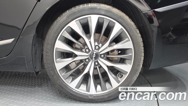 Kia K8 2.5 Gasoline 2WD Signature 2023 — фото 21