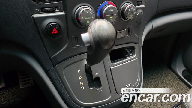 Hyundai Grand Starex 5-Seater VAN CVX Luxury 2015 — фото 9