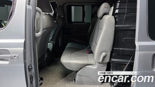Hyundai Grand Starex 5-Seater VAN CVX Luxury 2015 — фото 12