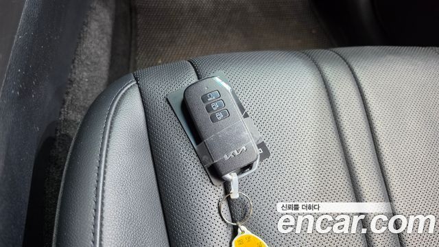 Kia K8 2.5 Gasoline 2WD Noblesse 2023 — фото 17