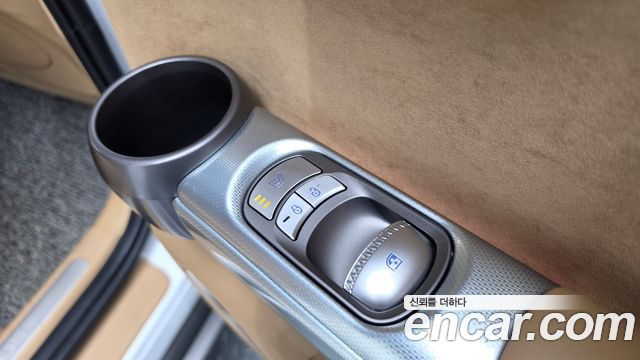 Genesis GV60 Standard 2022 — фото 18