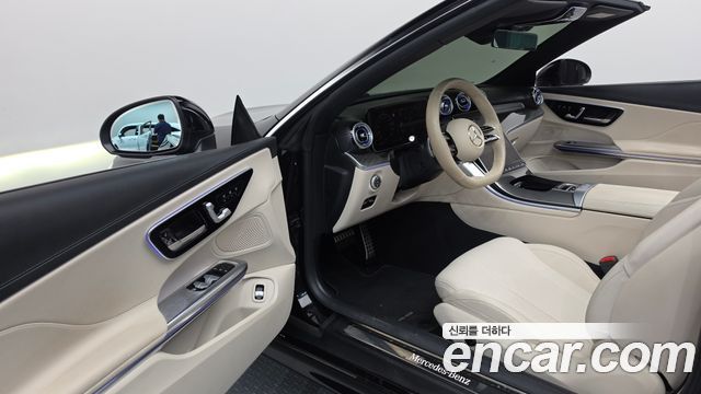 Mercedes-Benz CLE-Class (C236) CLE200 Cabriolet 2024 — фото 10