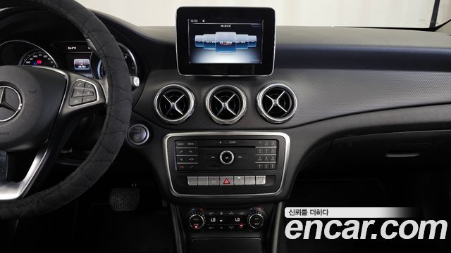 Mercedes-Benz GLA-Class (X156) GLA220 2019 — фото 15