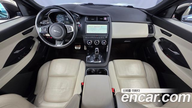 Jaguar E-PACE R250 R-Dynamic SE 2018 — фото 7