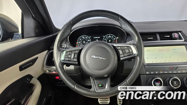 Jaguar E-PACE R250 R-Dynamic SE 2018 — фото 12