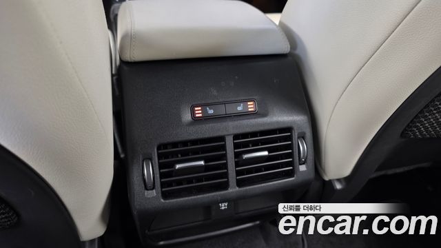 Jaguar E-PACE R250 R-Dynamic SE 2018 — фото 19