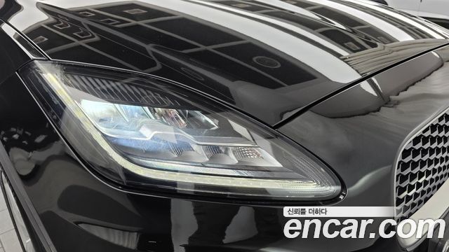 Jaguar E-PACE R250 R-Dynamic SE 2018 — фото 22