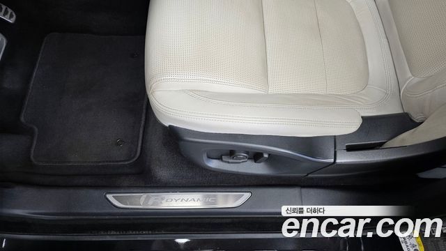 Jaguar E-PACE R250 R-Dynamic SE 2018 — фото 31